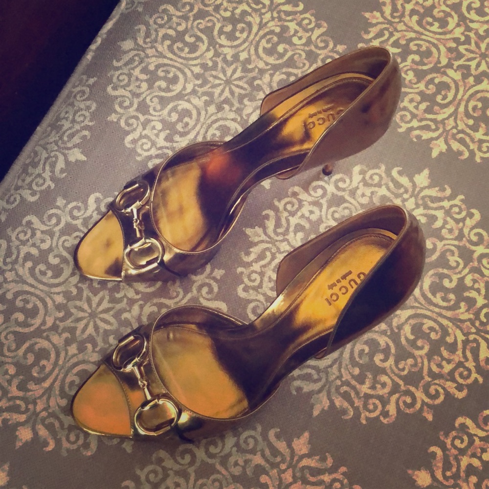 Timeless Gold Gucci Heels- good condition- size 10